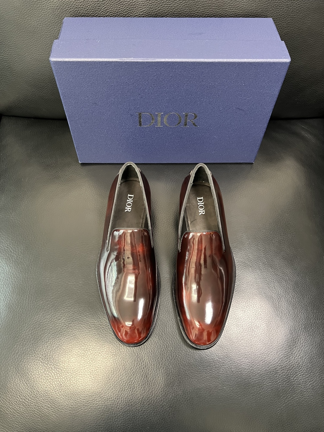Dior 高品质 顶级工艺品 迪奥 皮鞋系列专柜同步原厂配置，意大利进口牛皮，全进口水染牛皮里垫，鞋底：