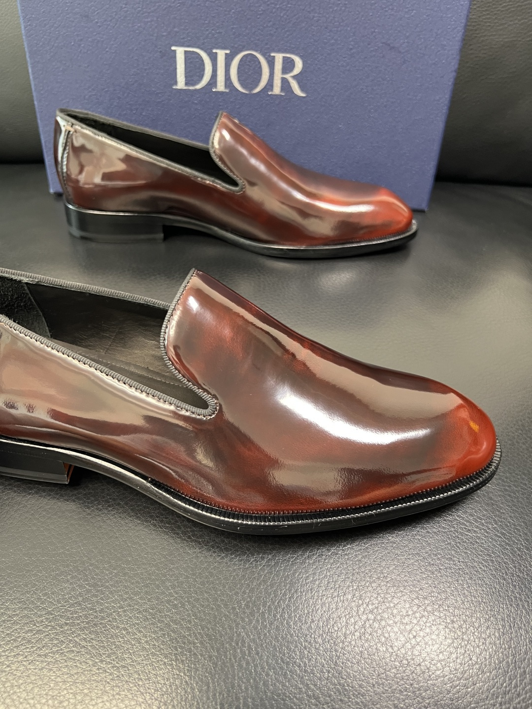 Dior 高品质 顶级工艺品 迪奥 皮鞋系列专柜同步原厂配置，意大利进口牛皮，全进口水染牛皮里垫，鞋底：