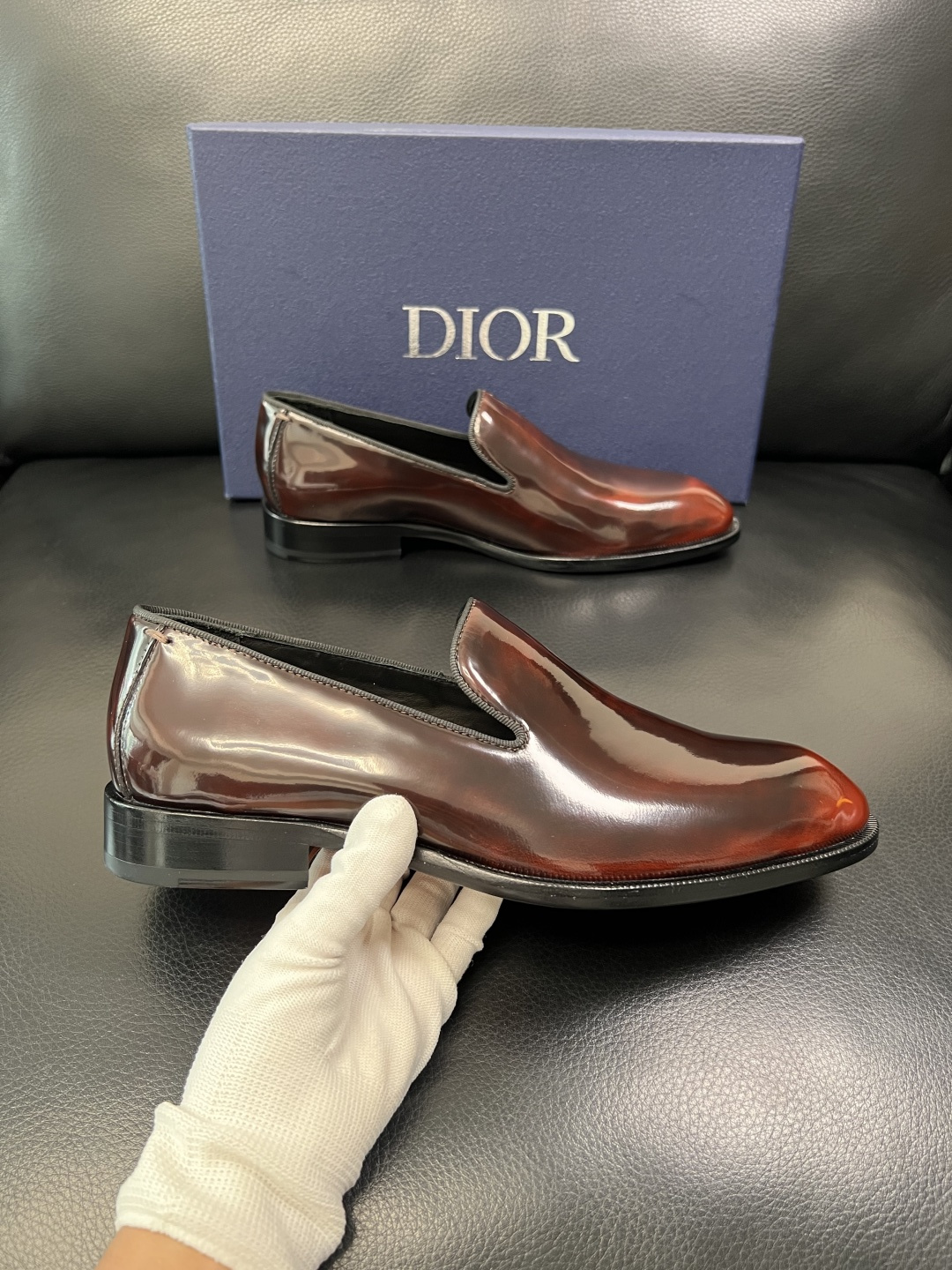 Dior 高品质 顶级工艺品 迪奥 皮鞋系列专柜同步原厂配置，意大利进口牛皮，全进口水染牛皮里垫，鞋底：