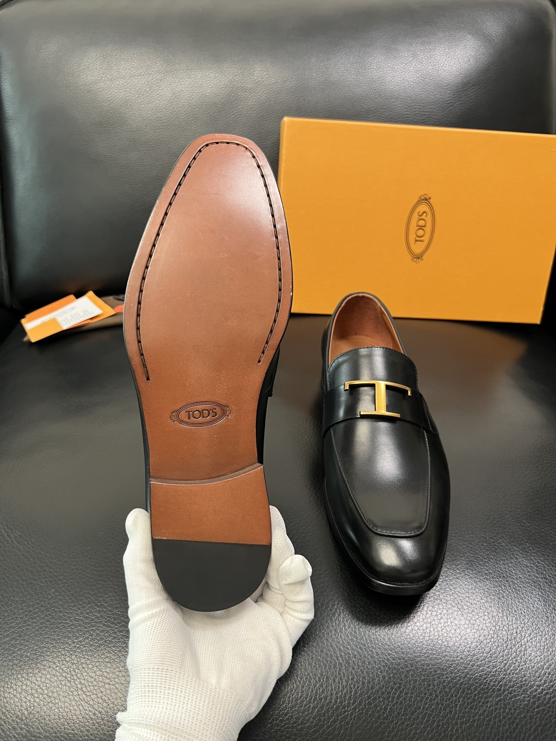 Tods 高品质 顶级工艺品 托德斯 皮鞋专柜新款，原厂配置意大利进口牛皮面料，高品质复杂拼接工艺，经典