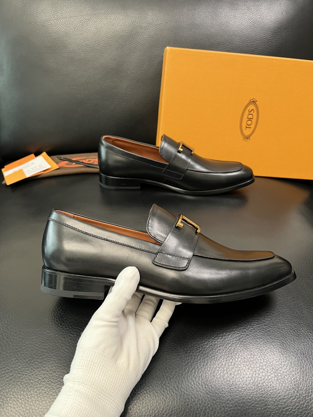 Tods 高品质 顶级工艺品 托德斯 皮鞋专柜新款，原厂配置意大利进口牛皮面料，高品质复杂拼接工艺，经典