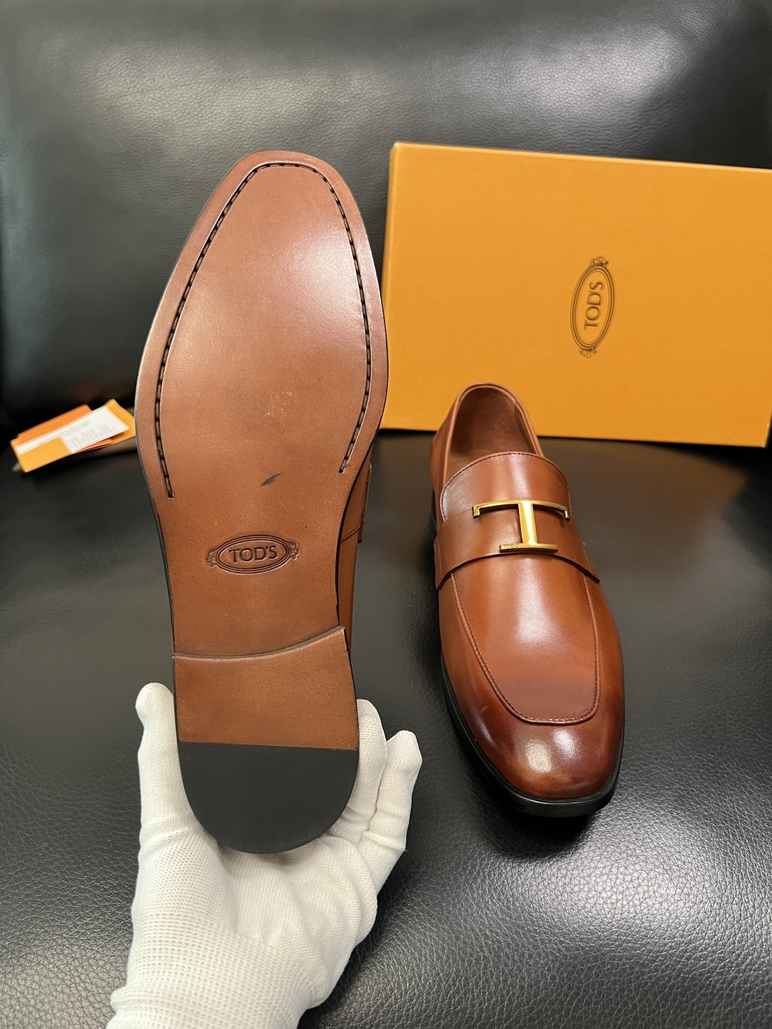 Tods 高品质 顶级工艺品 托德斯 皮鞋专柜新款，原厂配置意大利进口牛皮面料，高品质复杂拼接工艺，经典