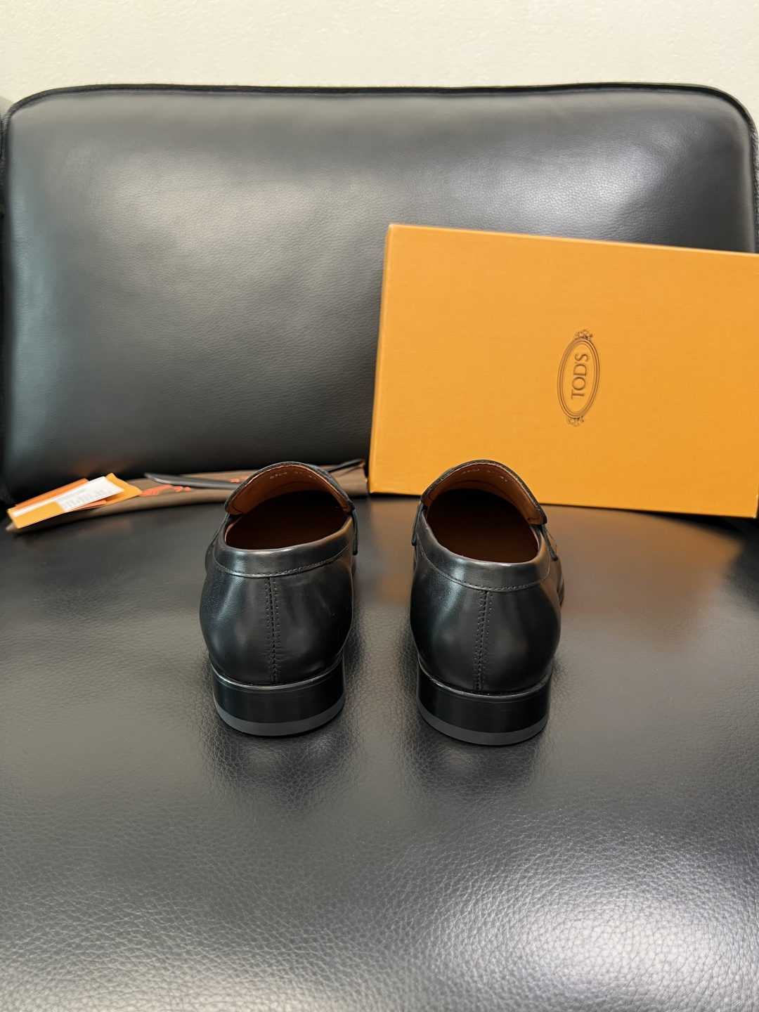 Tods 高品质 顶级工艺品 托德斯 皮鞋专柜新款，原厂配置意大利进口牛皮面料，高品质复杂拼接工艺，经典