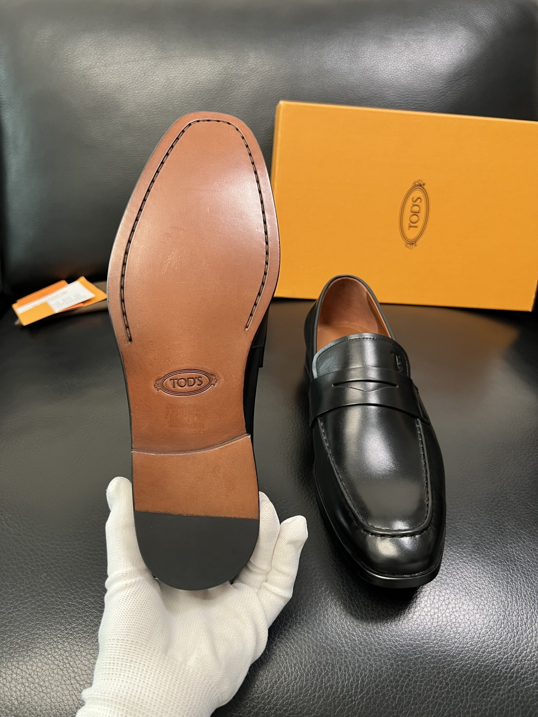 Tods 高品质 顶级工艺品 托德斯 皮鞋专柜新款，原厂配置意大利进口牛皮面料，高品质复杂拼接工艺，经典