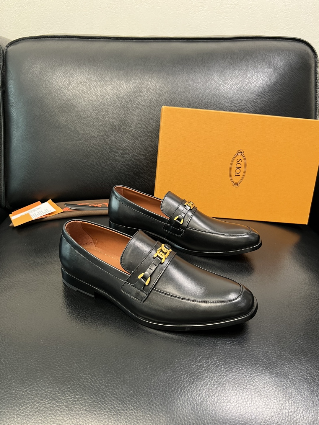 Tods 高品质 顶级工艺品 托德斯 皮鞋专柜新款，原厂配置意大利进口牛皮面料，高品质复杂拼接工艺，经典