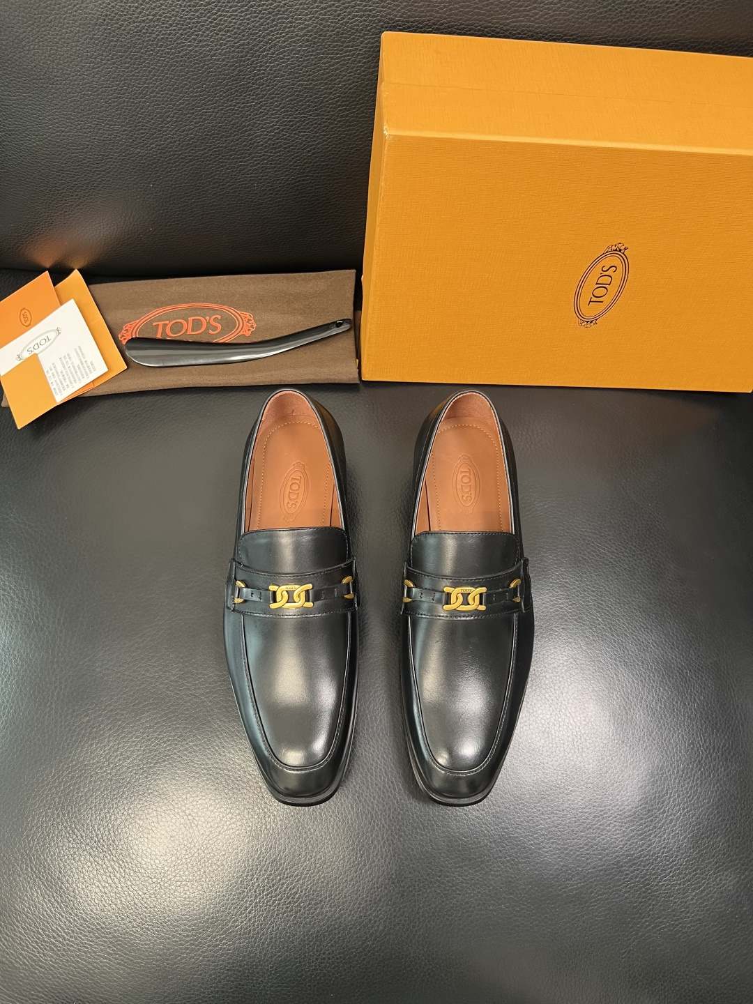 Tods 高品质 顶级工艺品 托德斯 皮鞋专柜新款，原厂配置意大利进口牛皮面料，高品质复杂拼接工艺，经典