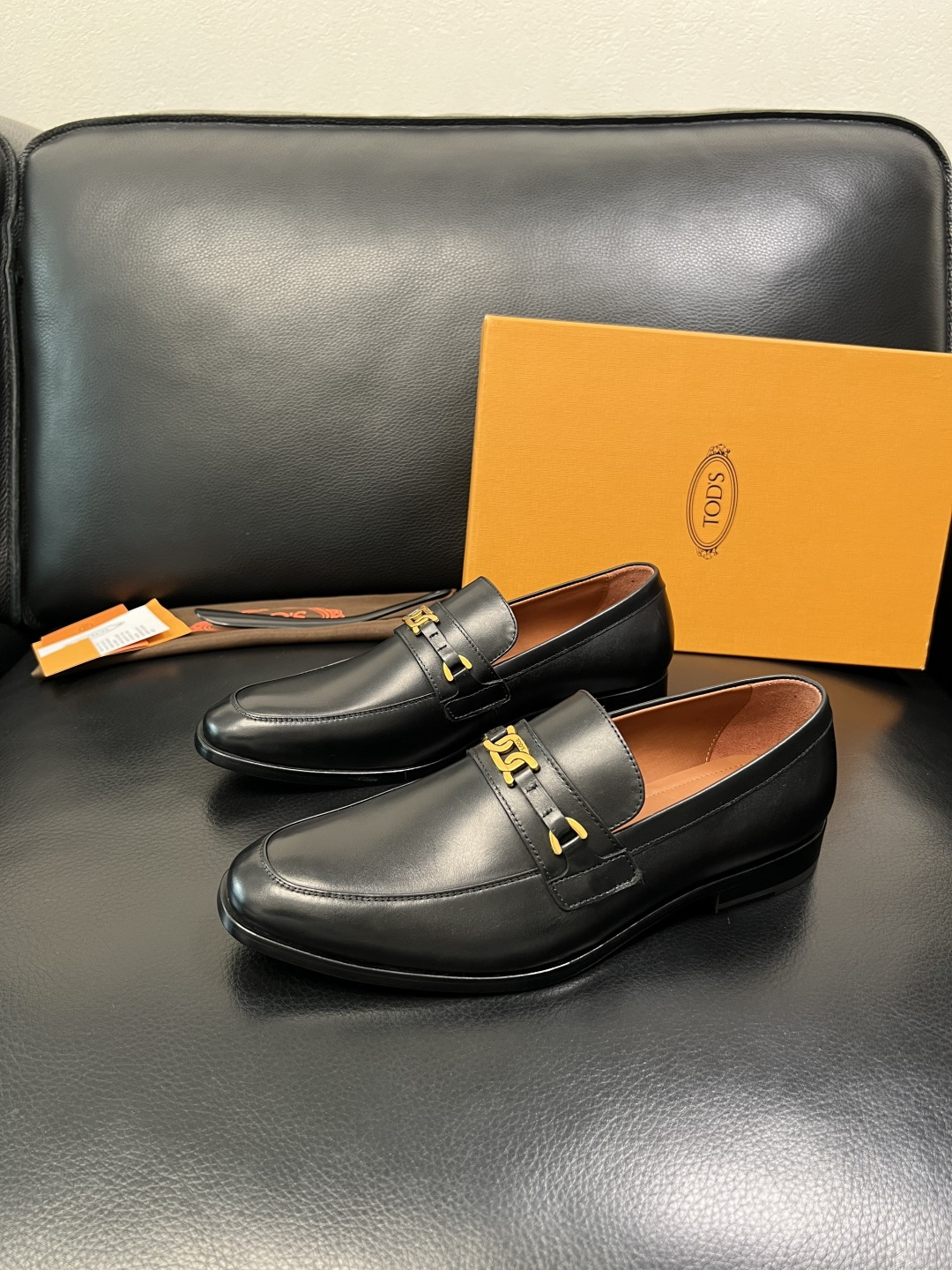 Tods 高品质 顶级工艺品 托德斯 皮鞋专柜新款，原厂配置意大利进口牛皮面料，高品质复杂拼接工艺，经典