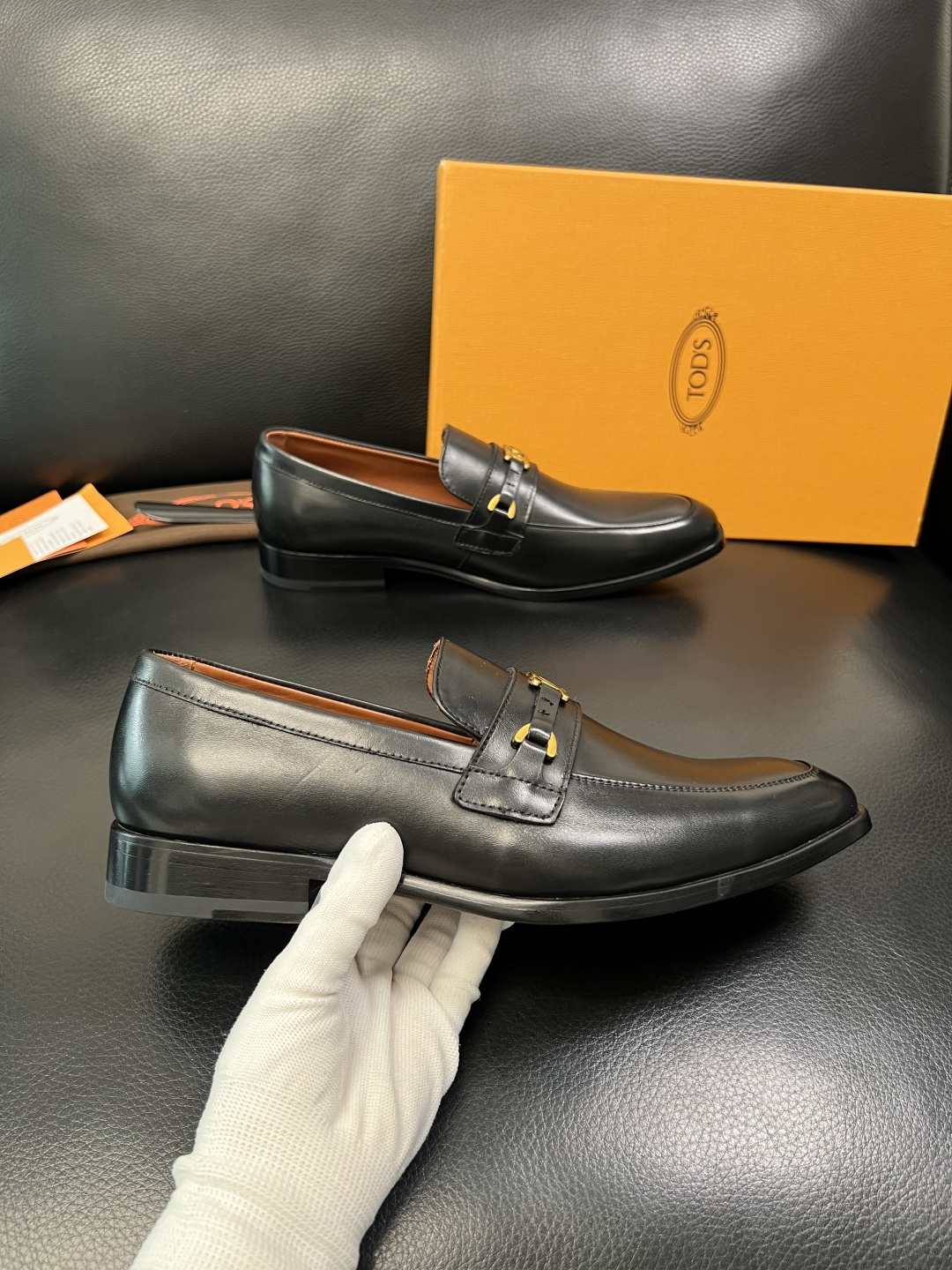 Tods 高品质 顶级工艺品 托德斯 皮鞋专柜新款，原厂配置意大利进口牛皮面料，高品质复杂拼接工艺，经典