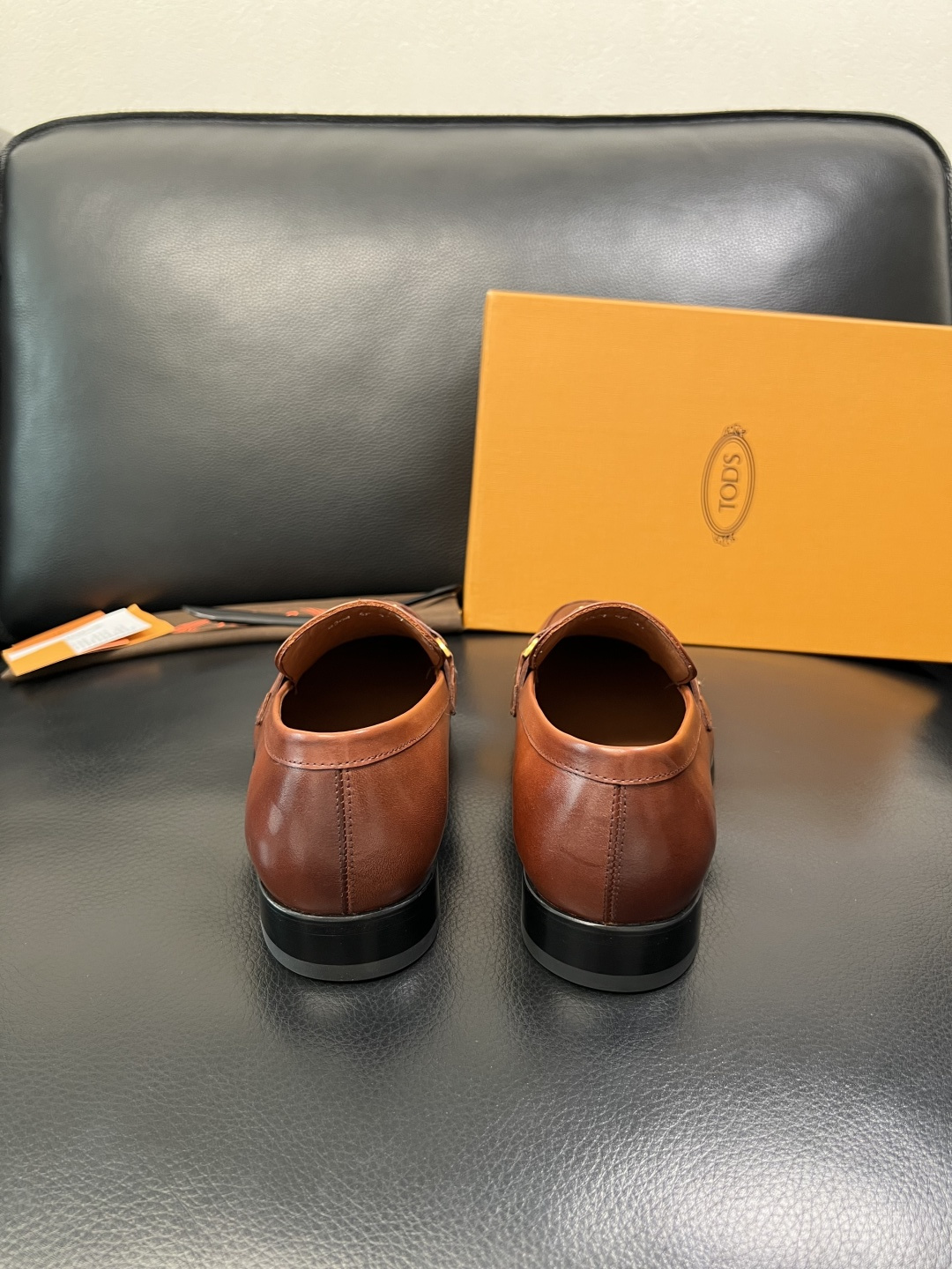 Tods 高品质 顶级工艺品 托德斯 皮鞋专柜新款，原厂配置意大利进口牛皮面料，高品质复杂拼接工艺，经典