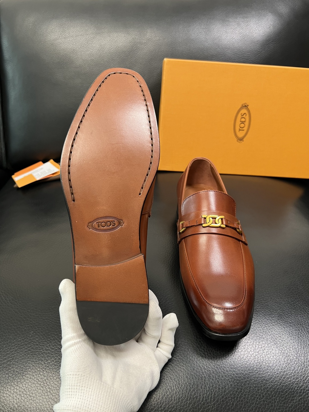 Tods 高品质 顶级工艺品 托德斯 皮鞋专柜新款，原厂配置意大利进口牛皮面料，高品质复杂拼接工艺，经典