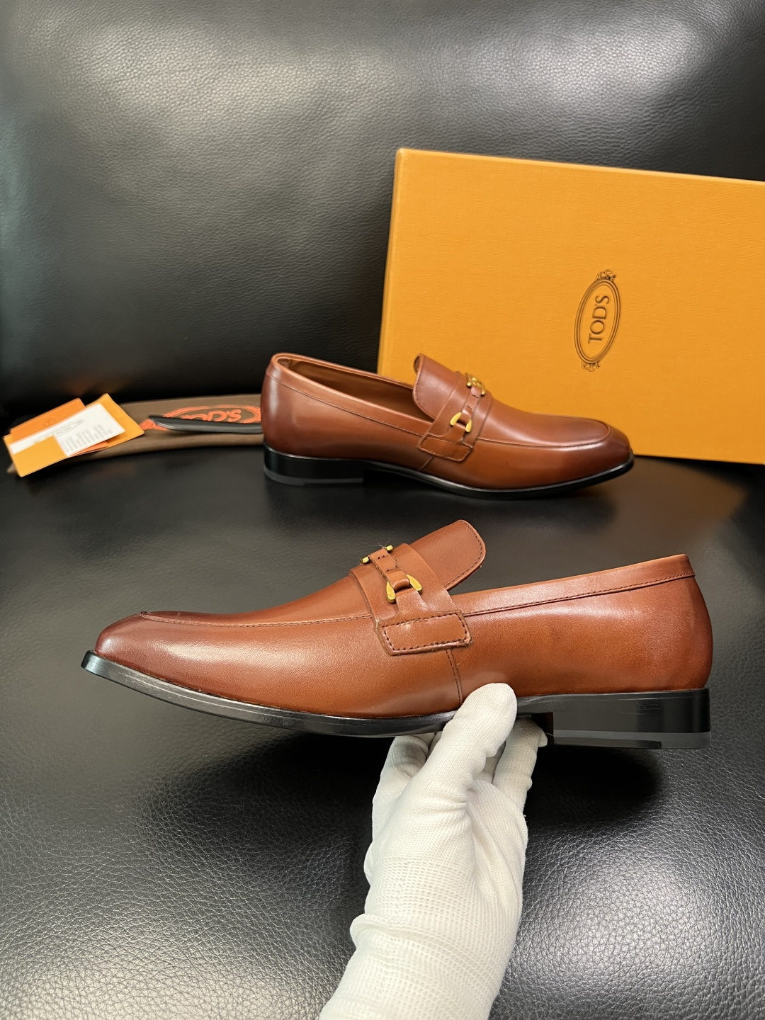 Tods 高品质 顶级工艺品 托德斯 皮鞋专柜新款，原厂配置意大利进口牛皮面料，高品质复杂拼接工艺，经典