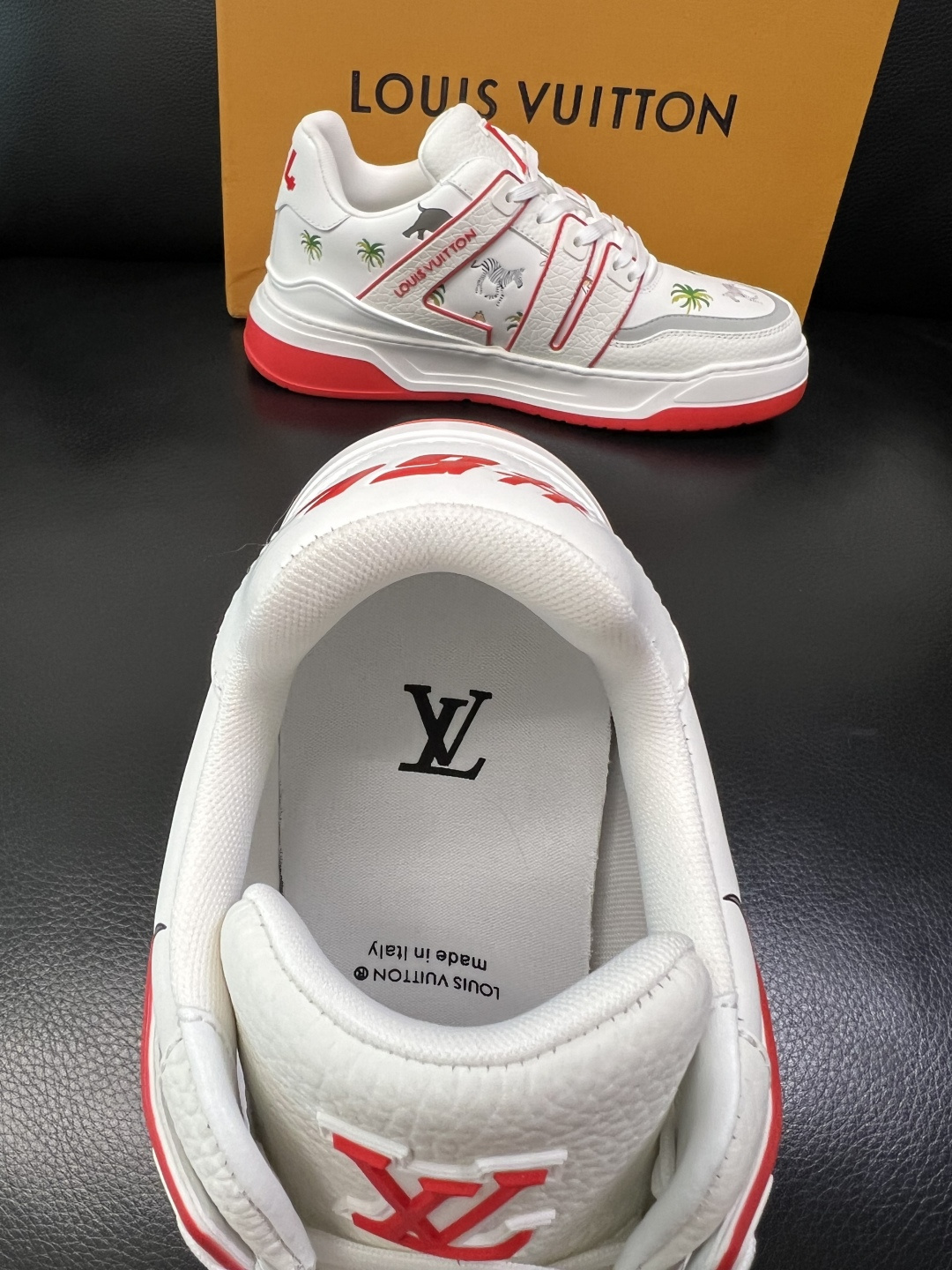 Lv 高品质 顶级工艺品 路易威登，运动板鞋专柜同步，鞋面意大利进口，高品质拼接缤纷色彩复杂工艺品，进口