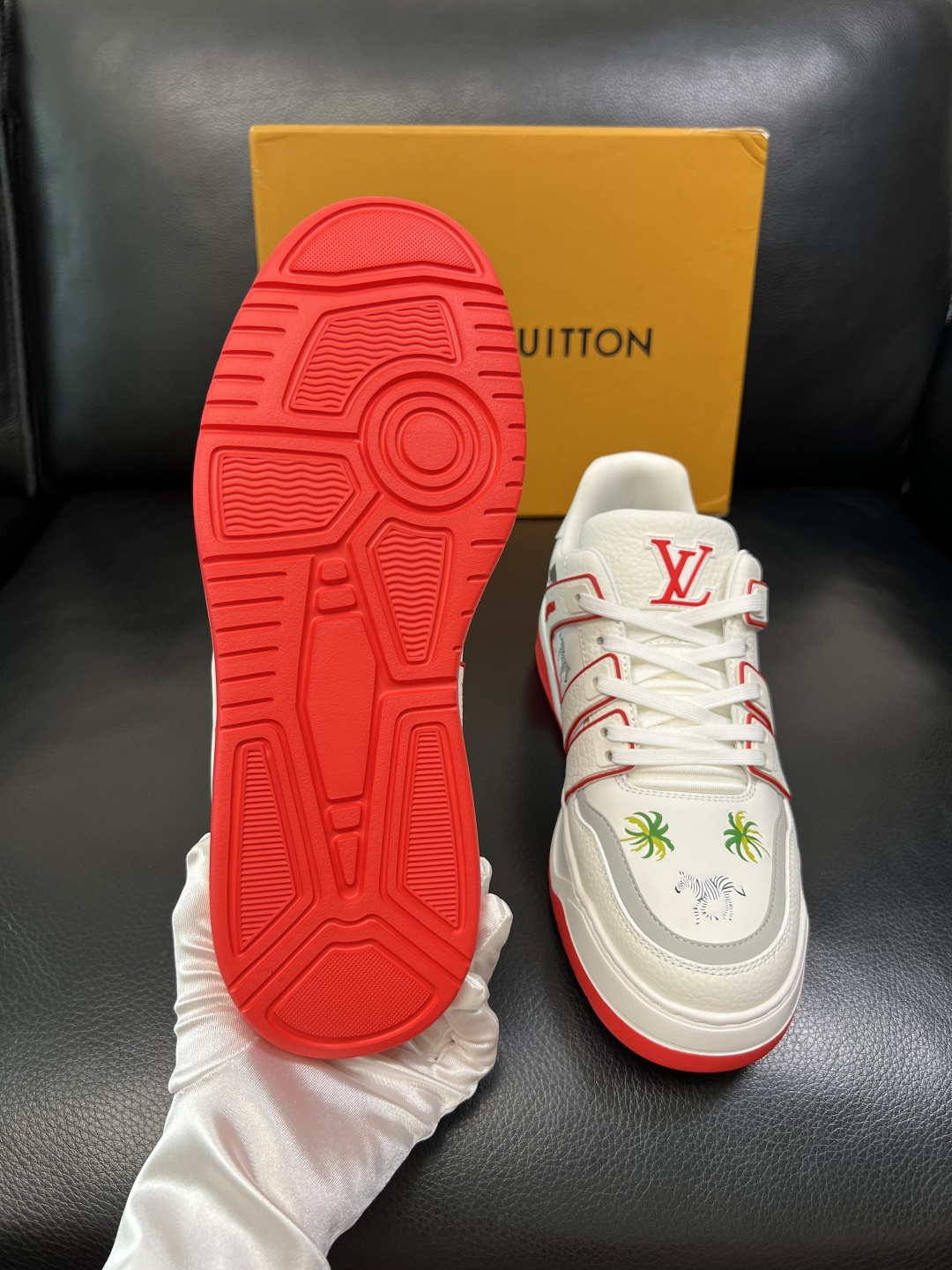 Lv 高品质 顶级工艺品 路易威登，运动板鞋专柜同步，鞋面意大利进口，高品质拼接缤纷色彩复杂工艺品，进口