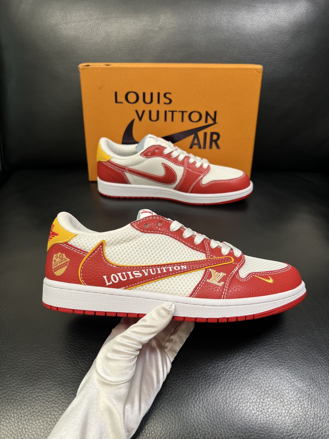 Lv联名nike 高品质 顶级工艺品 路易威登联名，专柜同步，鞋面意大利进口，高品质拼接缤纷色彩复杂工艺