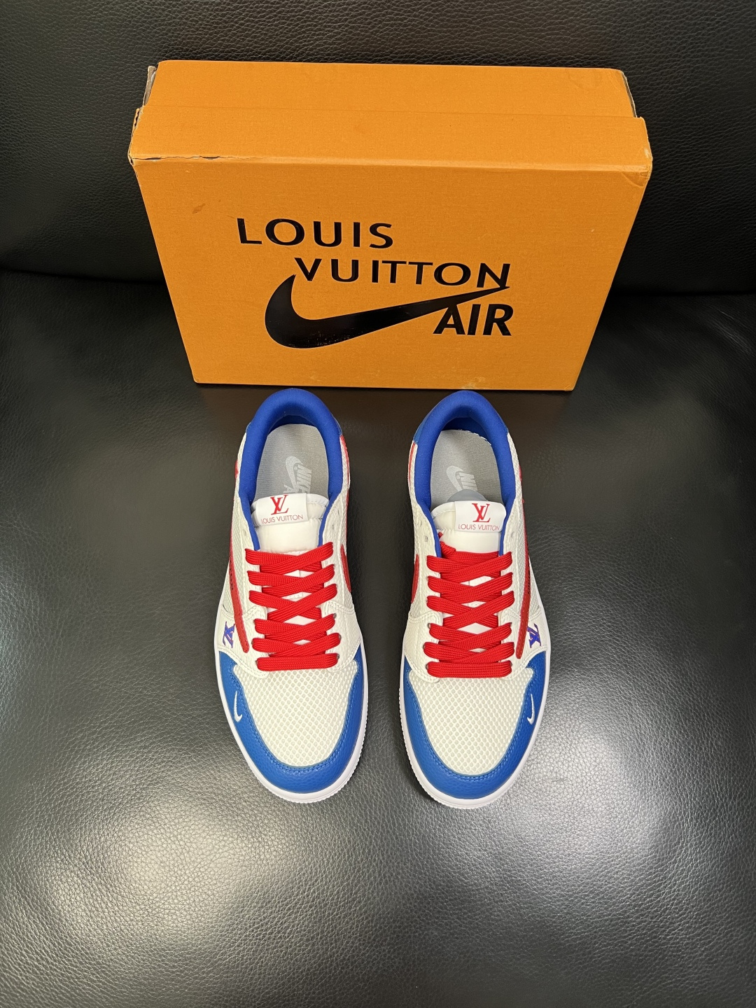 Lv联名nike 高品质 顶级工艺品 路易威登联名，专柜同步，鞋面意大利进口，高品质拼接缤纷色彩复杂工艺