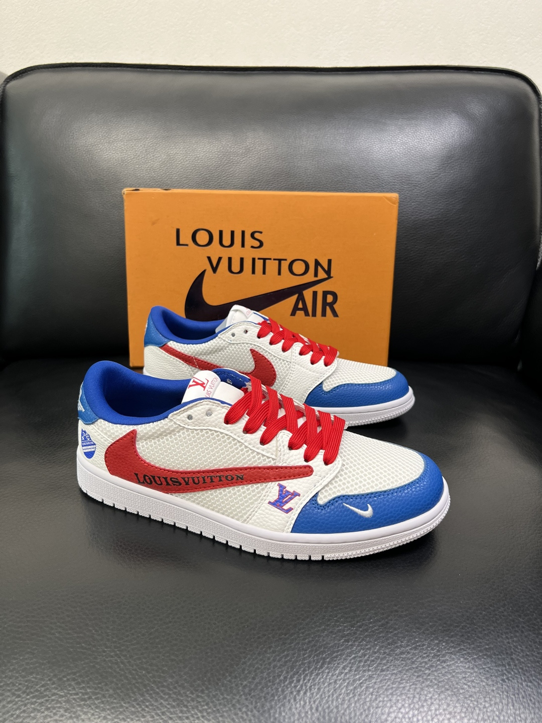 Lv联名nike 高品质 顶级工艺品 路易威登联名，专柜同步，鞋面意大利进口，高品质拼接缤纷色彩复杂工艺