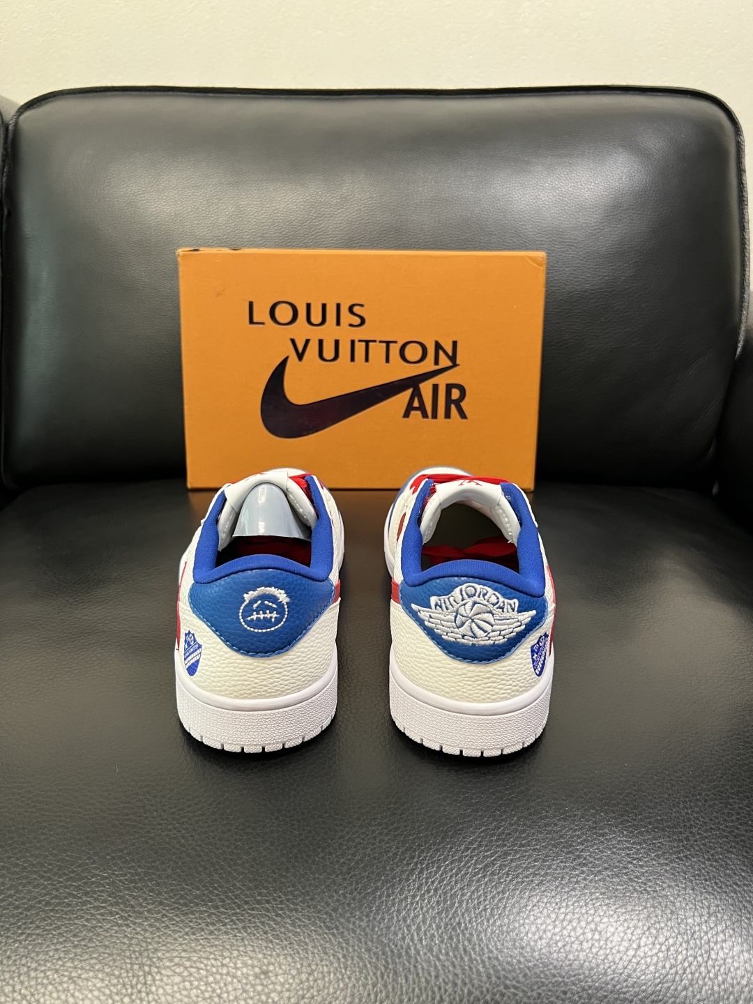 Lv联名nike 高品质 顶级工艺品 路易威登联名，专柜同步，鞋面意大利进口，高品质拼接缤纷色彩复杂工艺