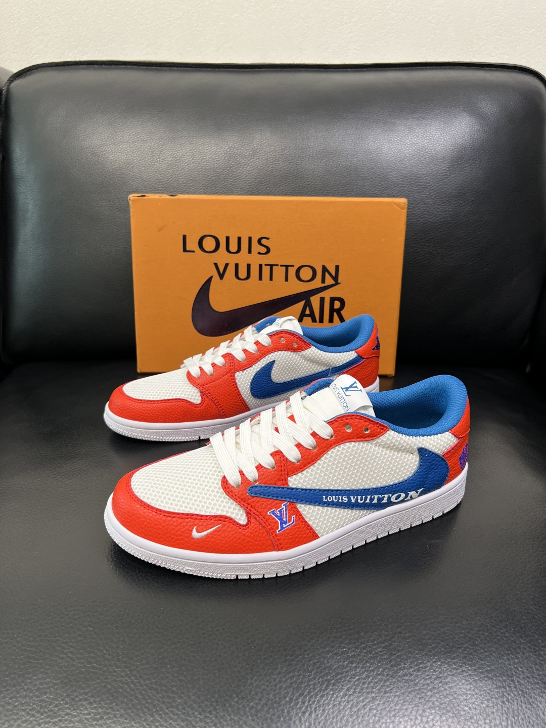 Lv联名nike 高品质 顶级工艺品 路易威登联名，专柜同步，鞋面意大利进口，高品质拼接缤纷色彩复杂工艺