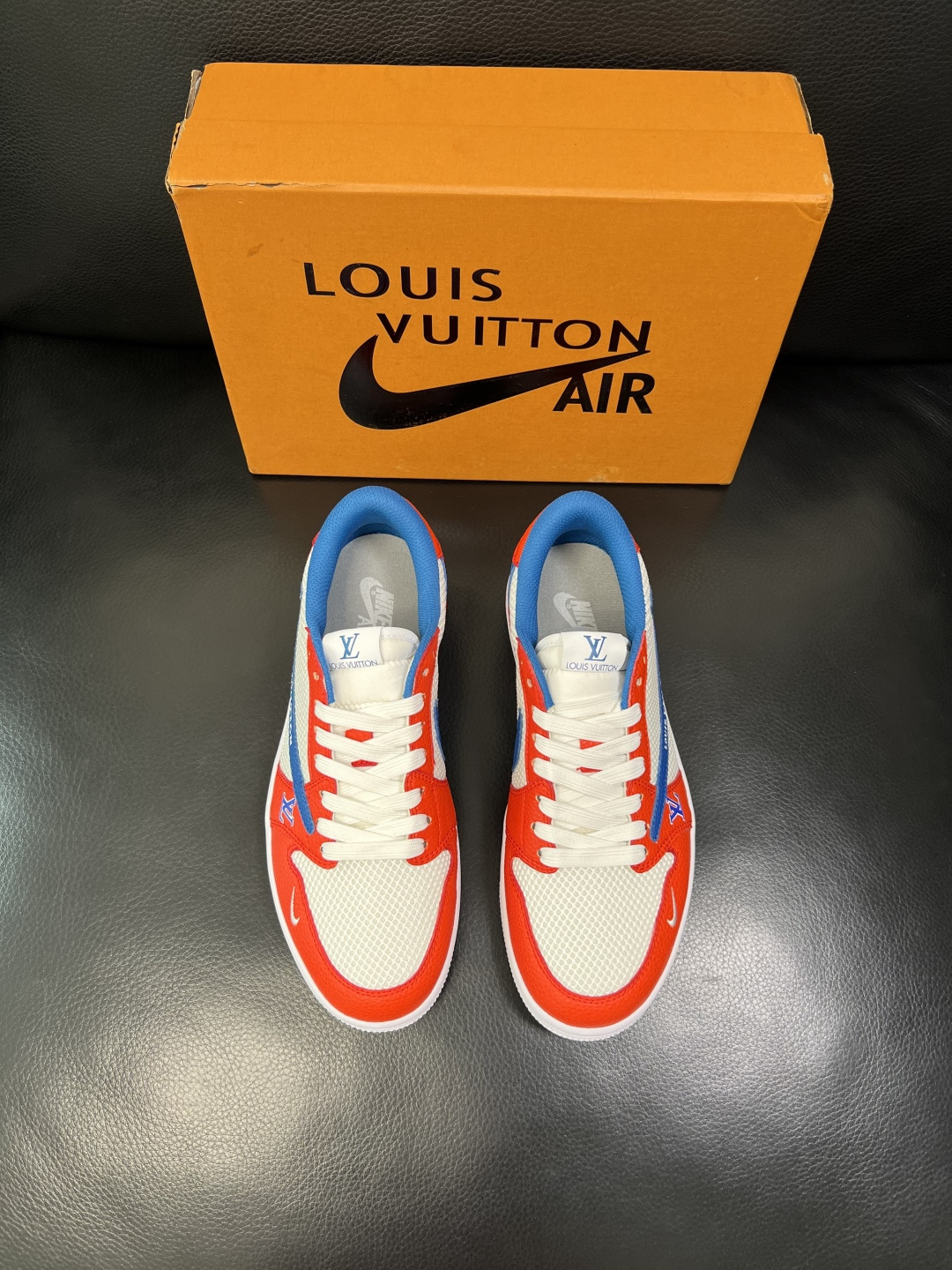 Lv联名nike 高品质 顶级工艺品 路易威登联名，专柜同步，鞋面意大利进口，高品质拼接缤纷色彩复杂工艺