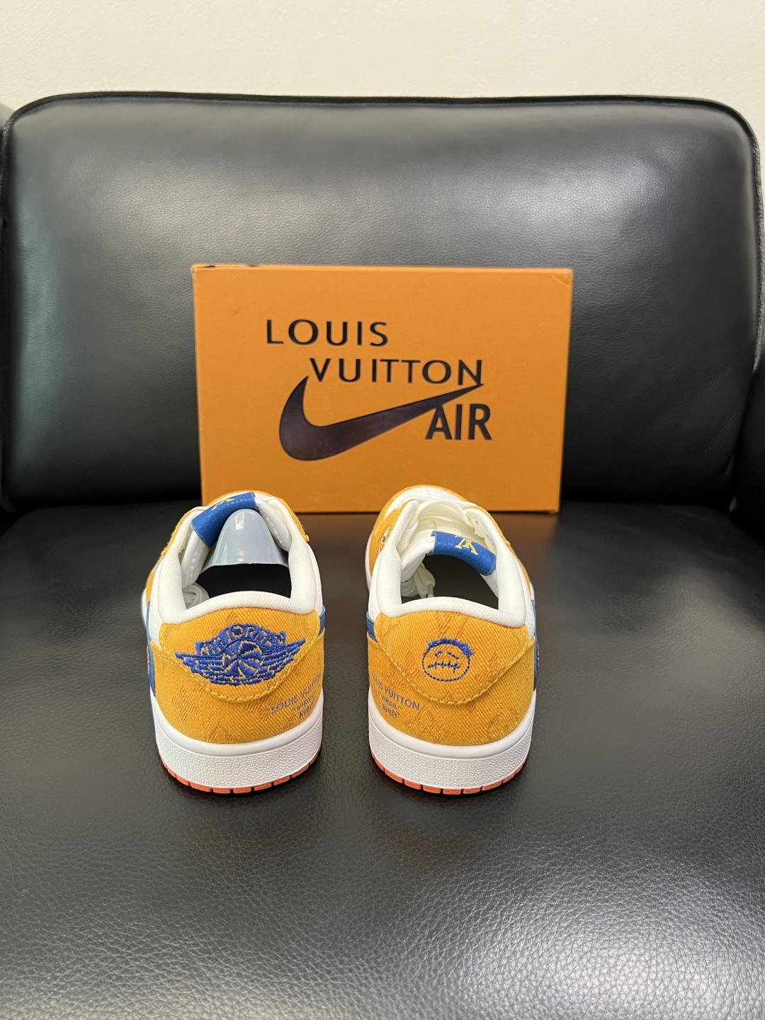 Lv联名nike 高品质 顶级工艺品 路易威登联名，专柜同步，鞋面意大利进口，高品质拼接缤纷色彩复杂工艺