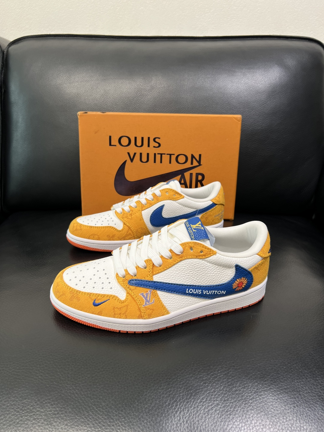 Lv联名nike 高品质 顶级工艺品 路易威登联名，专柜同步，鞋面意大利进口，高品质拼接缤纷色彩复杂工艺