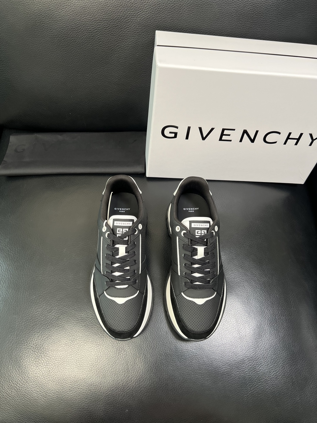 Givenchy 高品质 顶级工艺品 纪梵希 专柜同步原厂配置，意大利进口牛皮搭配网布面料，全鞋配件私模