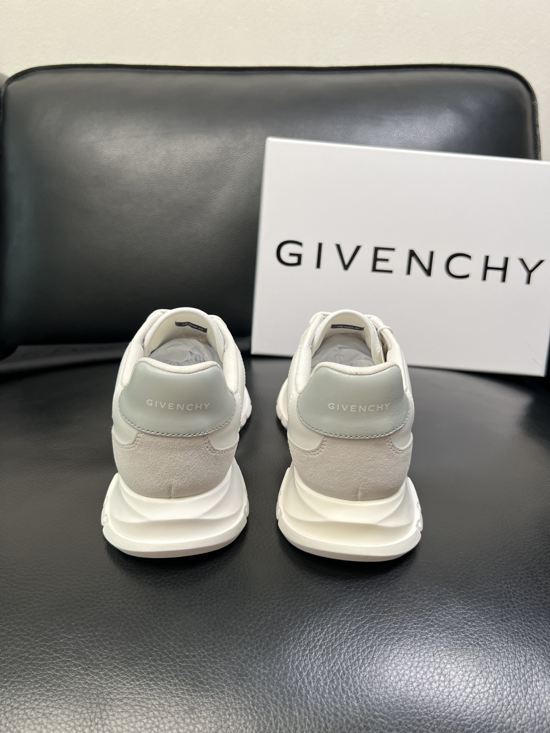 Givenchy 高品质 顶级工艺品 纪梵希 专柜同步原厂配置，意大利进口牛皮搭配网布面料，全鞋配件私模