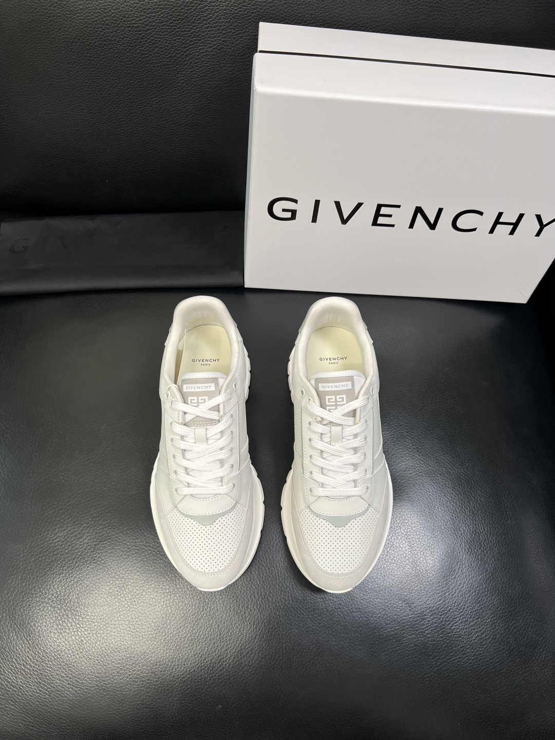 Givenchy 高品质 顶级工艺品 纪梵希 专柜同步原厂配置，意大利进口牛皮搭配网布面料，全鞋配件私模