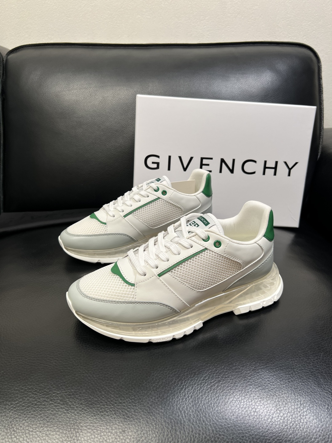 Givenchy 高品质 顶级工艺品 纪梵希 专柜同步原厂配置，意大利进口牛皮搭配网布面料，全鞋配件私模