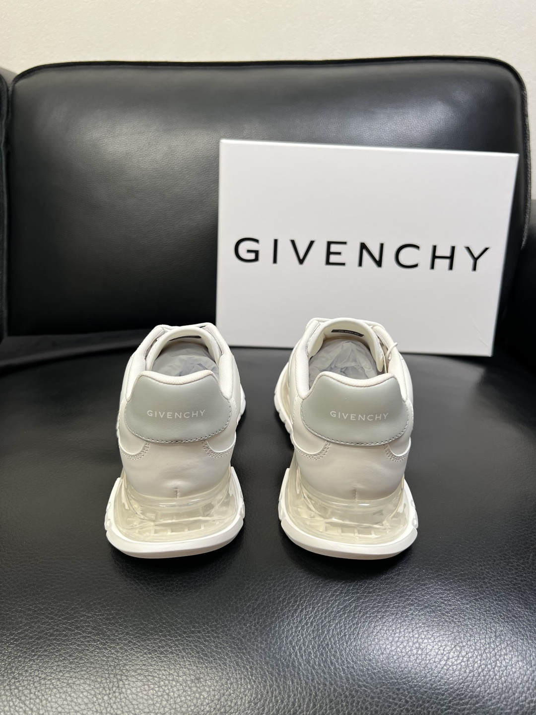 Givenchy 高品质 顶级工艺品 纪梵希 专柜同步原厂配置，意大利进口牛皮搭配网布面料，全鞋配件私模