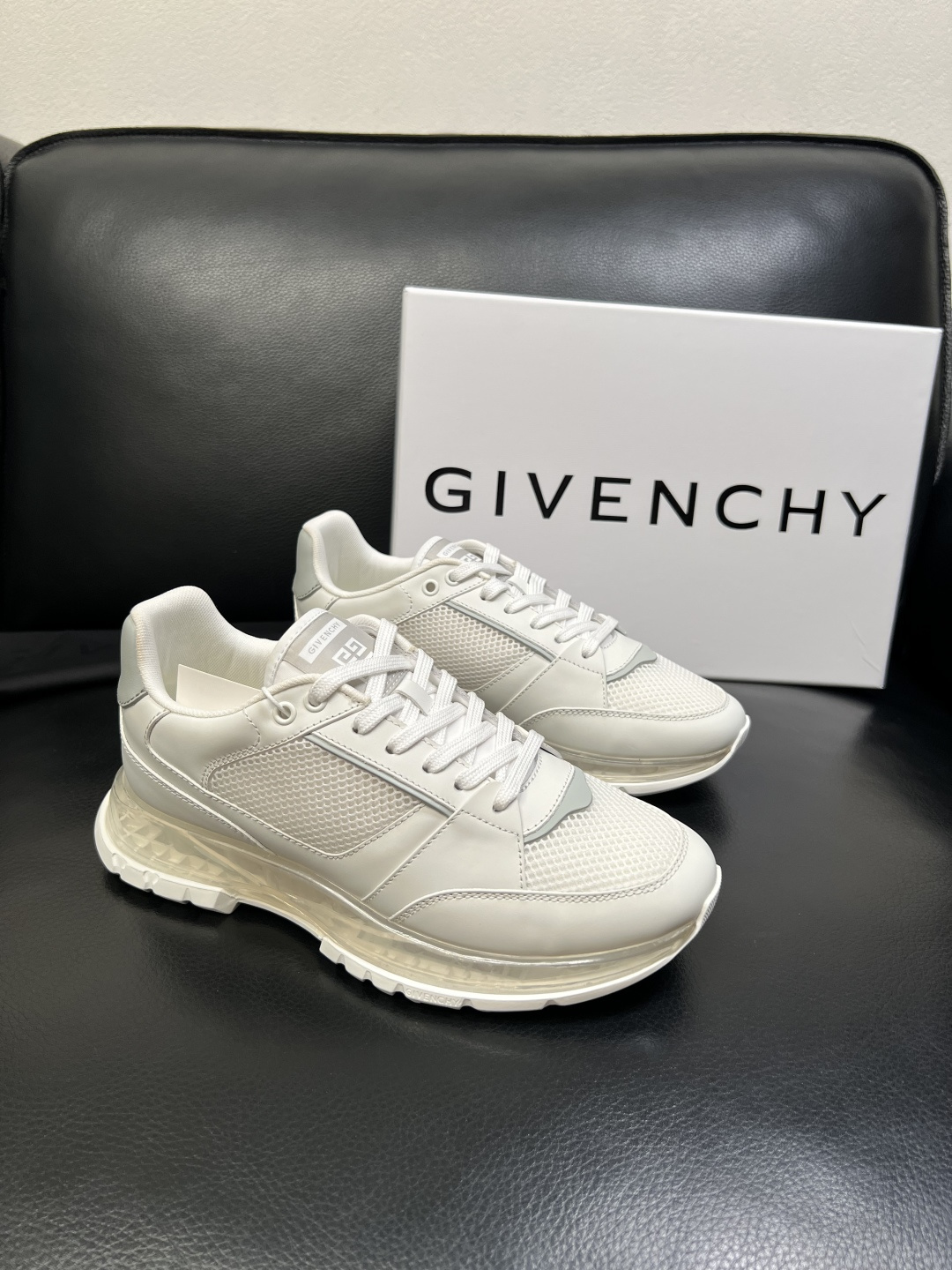 Givenchy 高品质 顶级工艺品 纪梵希 专柜同步原厂配置，意大利进口牛皮搭配网布面料，全鞋配件私模