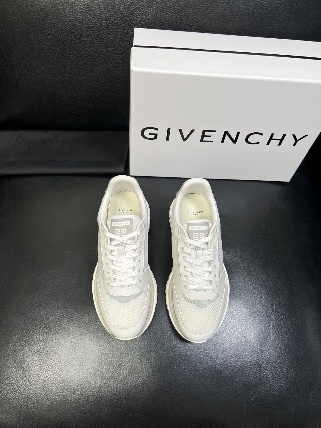 Givenchy 高品质 顶级工艺品 纪梵希 专柜同步原厂配置，意大利进口牛皮搭配网布面料，全鞋配件私模