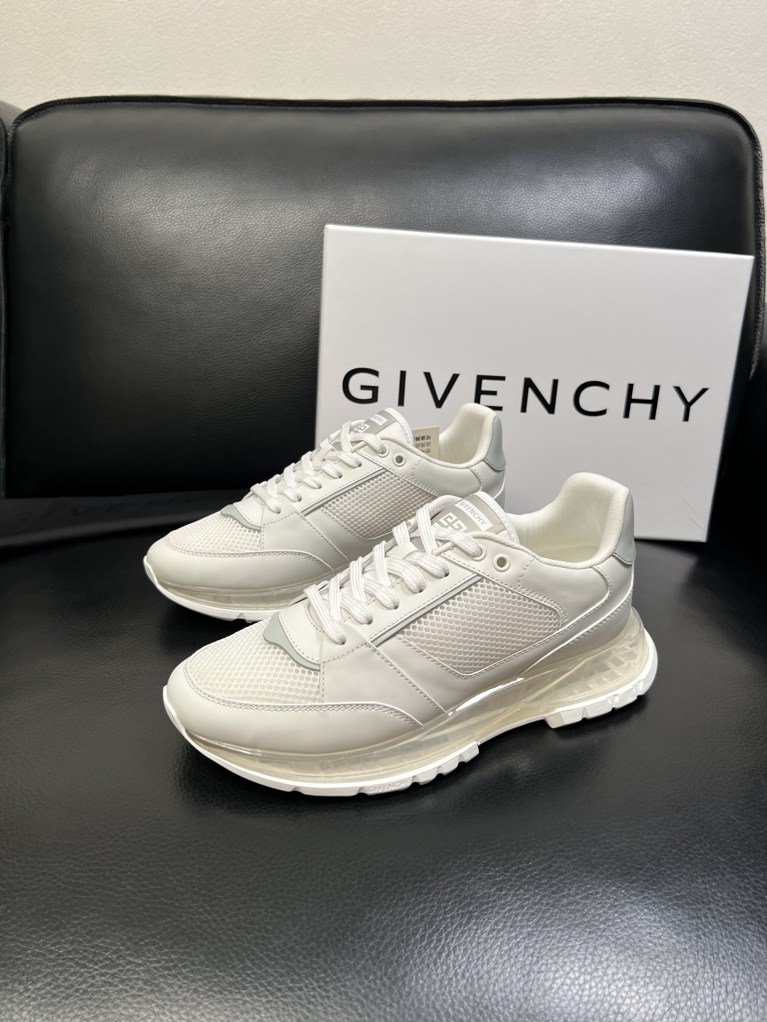 Givenchy 高品质 顶级工艺品 纪梵希 专柜同步原厂配置，意大利进口牛皮搭配网布面料，全鞋配件私模