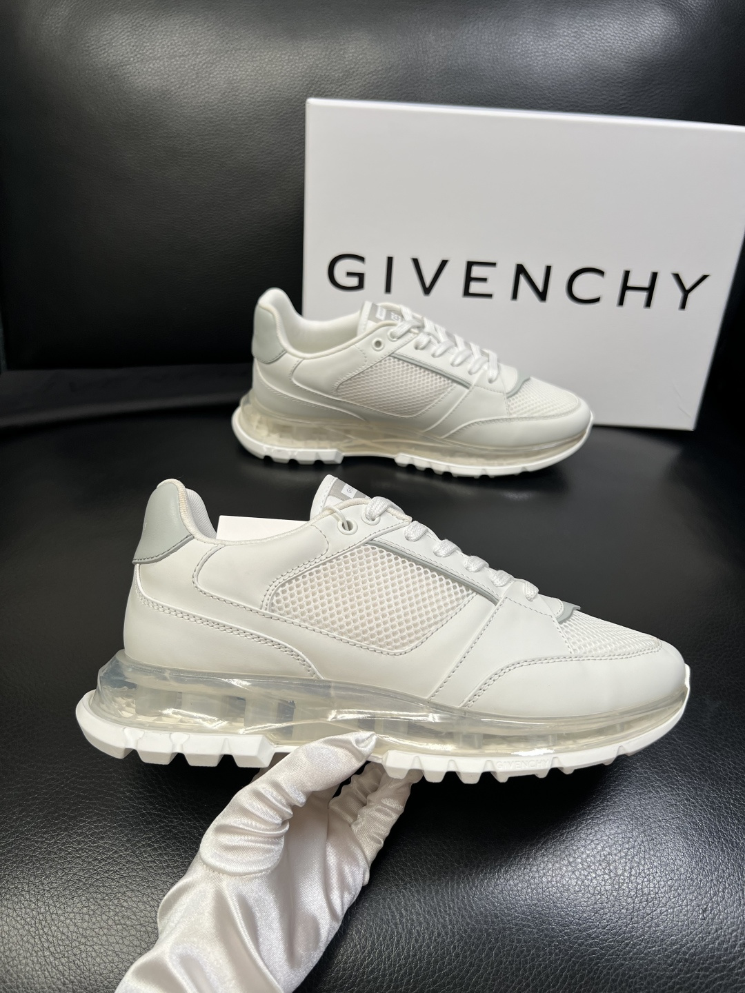 Givenchy 高品质 顶级工艺品 纪梵希 专柜同步原厂配置，意大利进口牛皮搭配网布面料，全鞋配件私模