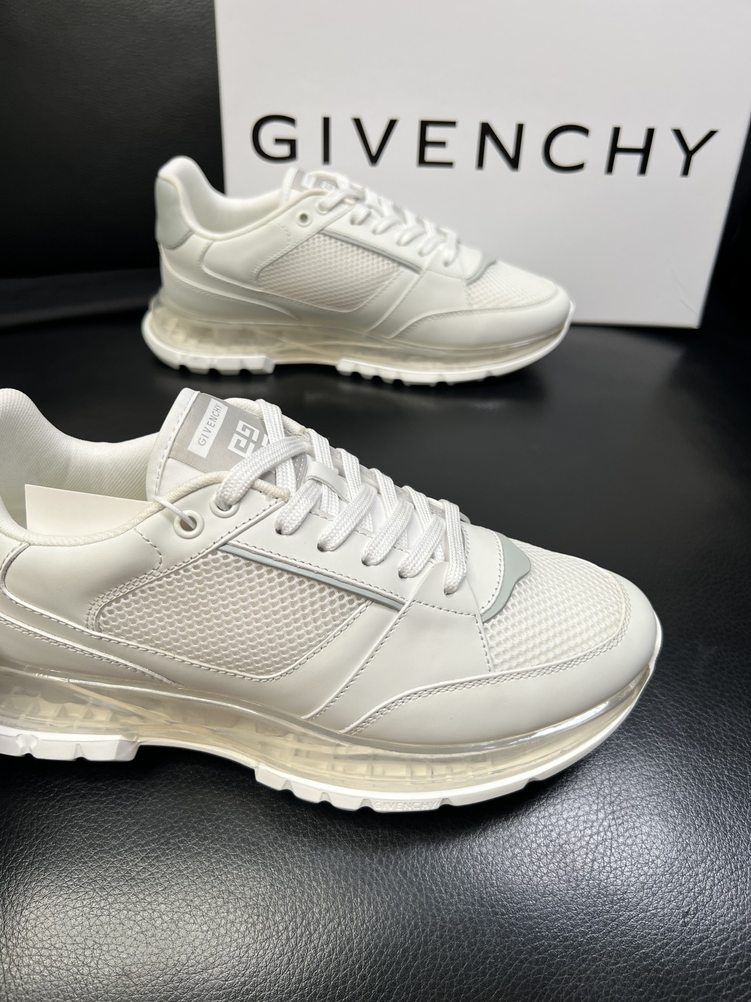 Givenchy 高品质 顶级工艺品 纪梵希 专柜同步原厂配置，意大利进口牛皮搭配网布面料，全鞋配件私模