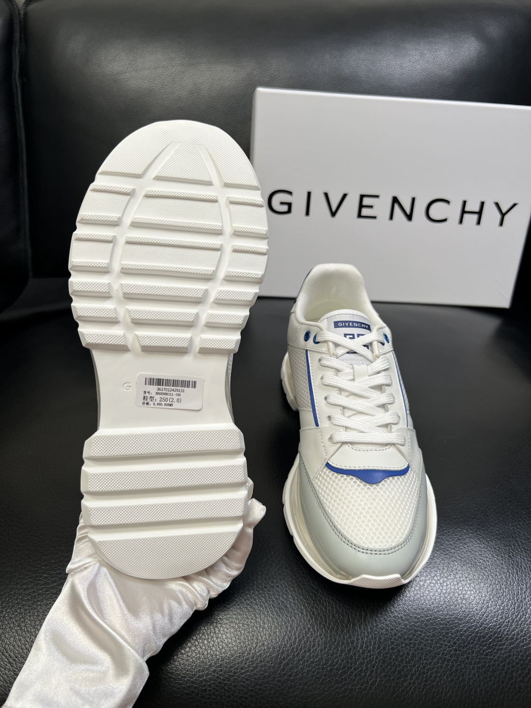 Givenchy 高品质 顶级工艺品 纪梵希 专柜同步原厂配置，意大利进口牛皮搭配网布面料，全鞋配件私模