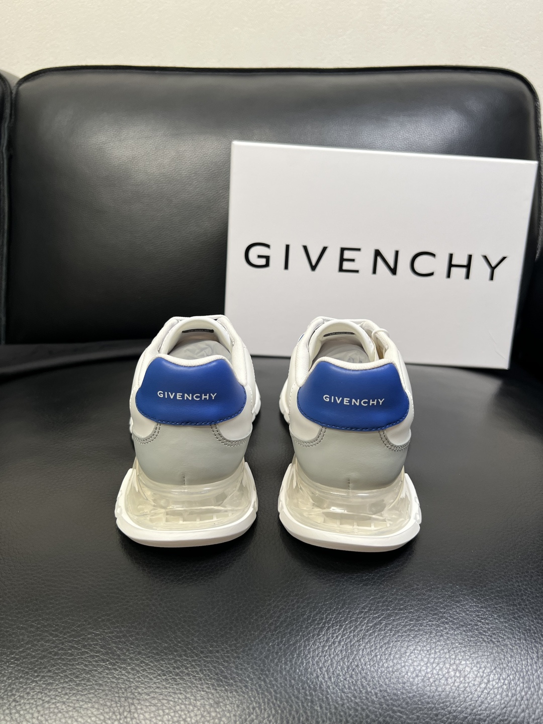 Givenchy 高品质 顶级工艺品 纪梵希 专柜同步原厂配置，意大利进口牛皮搭配网布面料，全鞋配件私模