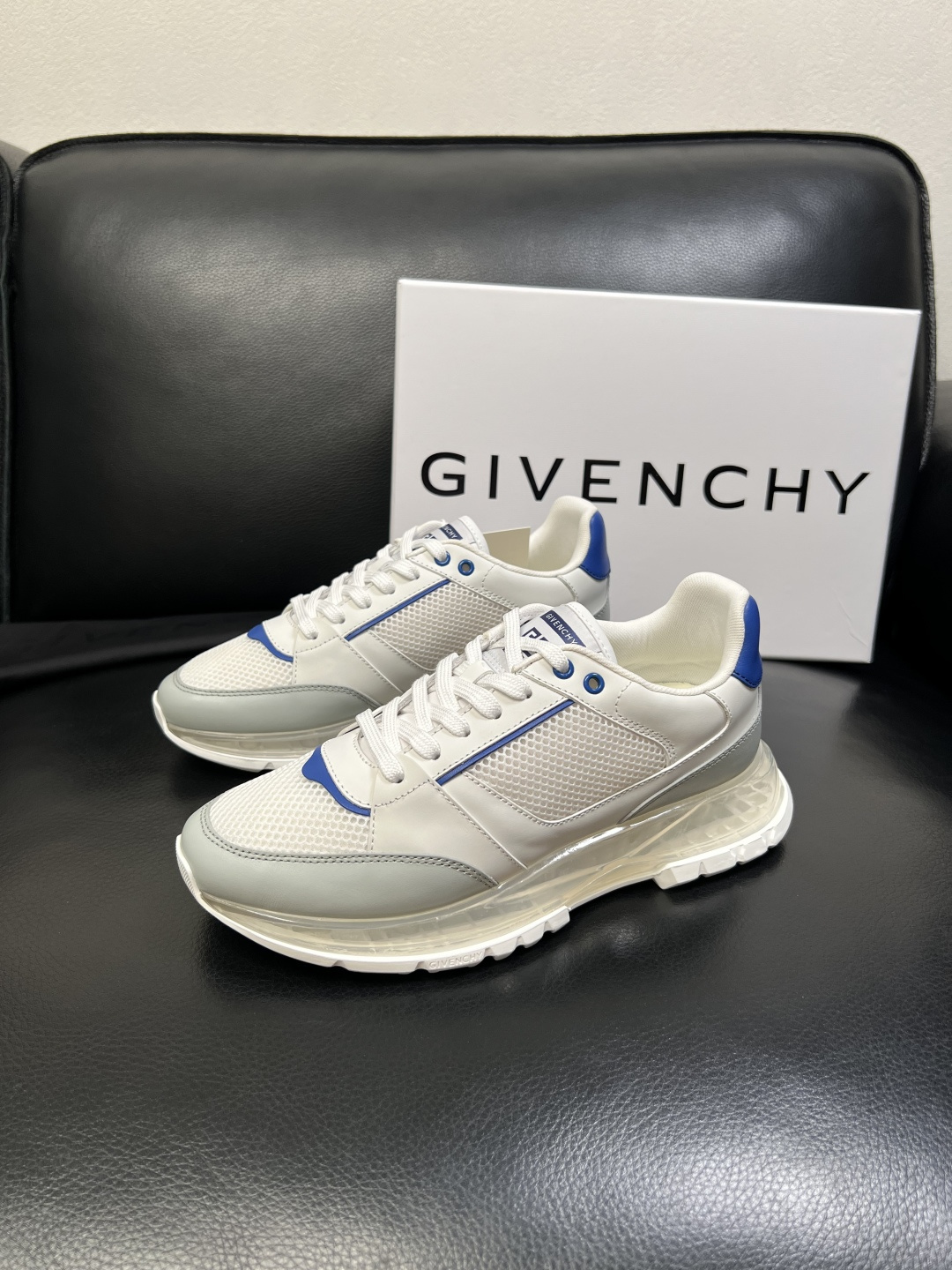 Givenchy 高品质 顶级工艺品 纪梵希 专柜同步原厂配置，意大利进口牛皮搭配网布面料，全鞋配件私模