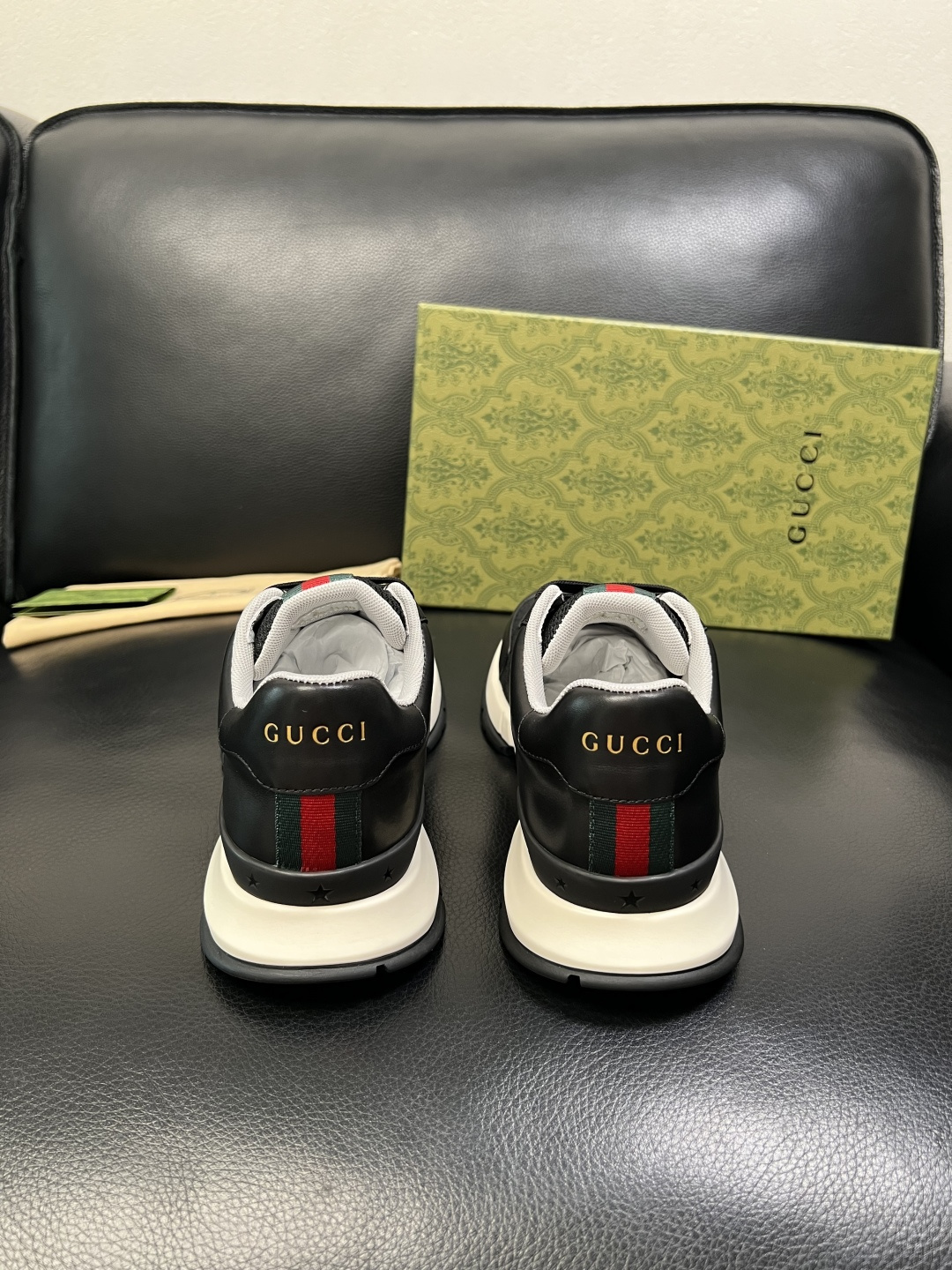 Gucci 高品质 顶级工艺品 古奇 专柜新款原厂配置，意大利进口牛皮面料，进口牛皮内里垫，透气舒适，鞋