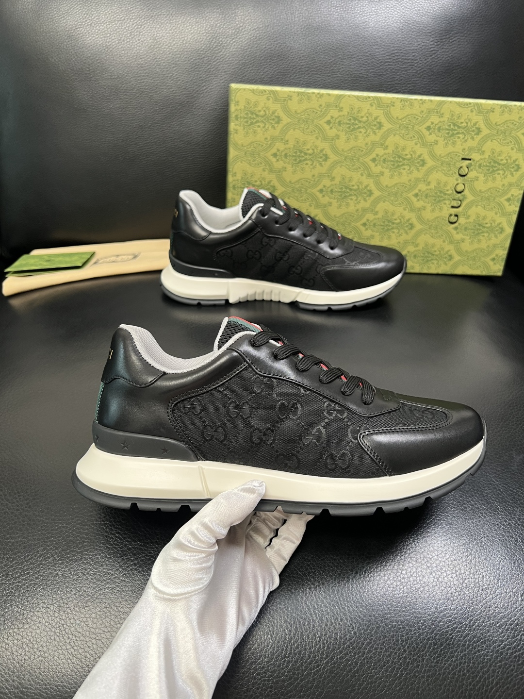 Gucci 高品质 顶级工艺品 古奇 专柜新款原厂配置，意大利进口牛皮面料，进口牛皮内里垫，透气舒适，鞋