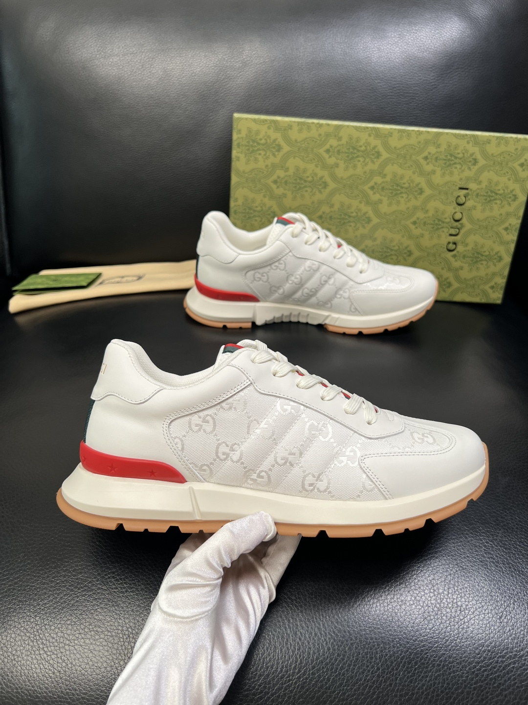 Gucci 高品质 顶级工艺品 古奇 专柜新款原厂配置，意大利进口牛皮面料，进口牛皮内里垫，透气舒适，鞋