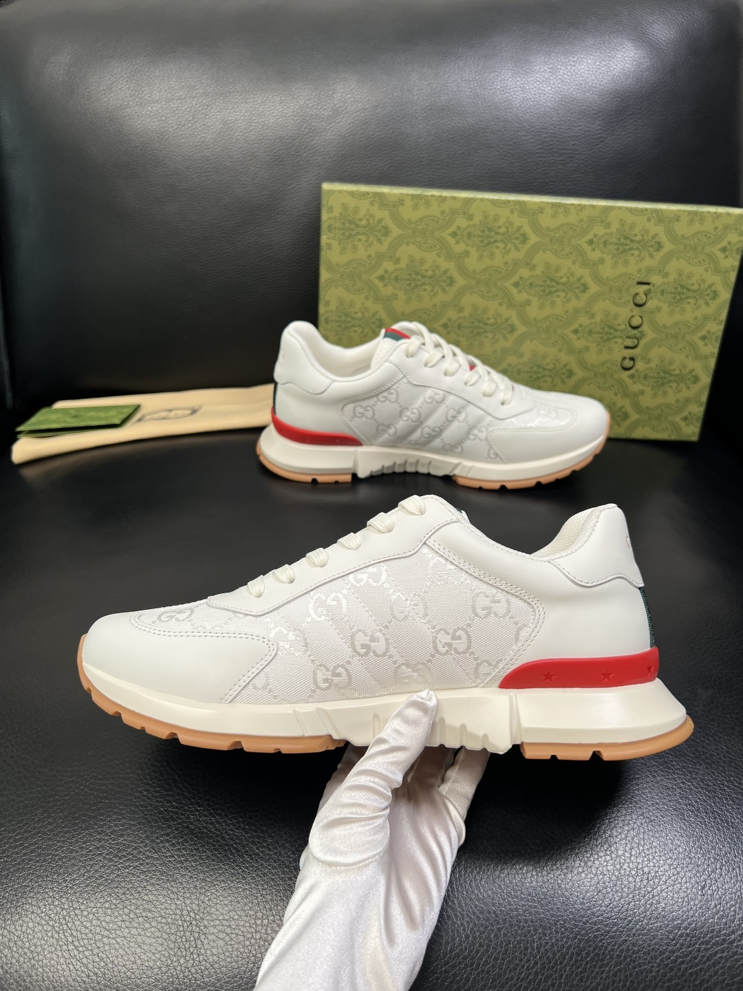 Gucci 高品质 顶级工艺品 古奇 专柜新款原厂配置，意大利进口牛皮面料，进口牛皮内里垫，透气舒适，鞋