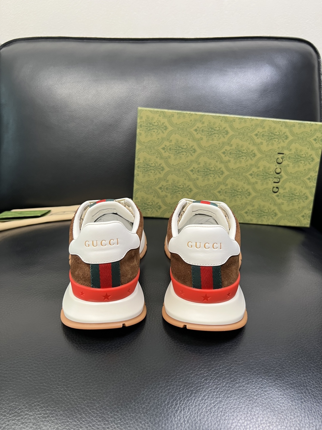 Gucci 高品质 顶级工艺品 古奇 专柜新款原厂配置，意大利进口牛皮面料，进口牛皮内里垫，透气舒适，鞋