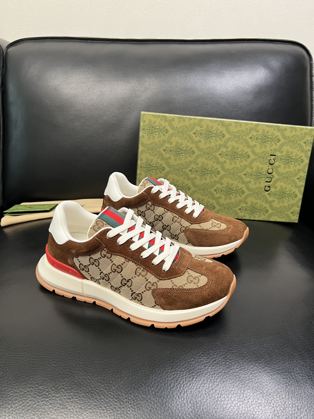 Gucci 高品质 顶级工艺品 古奇 专柜新款原厂配置，意大利进口牛皮面料，进口牛皮内里垫，透气舒适，鞋