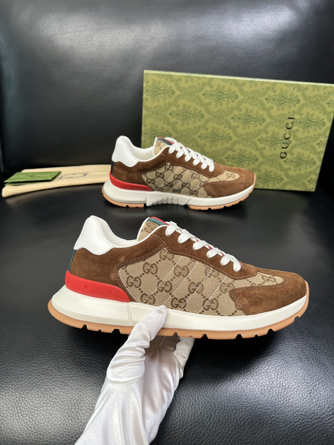 Gucci 高品质 顶级工艺品 古奇 专柜新款原厂配置，意大利进口牛皮面料，进口牛皮内里垫，透气舒适，鞋