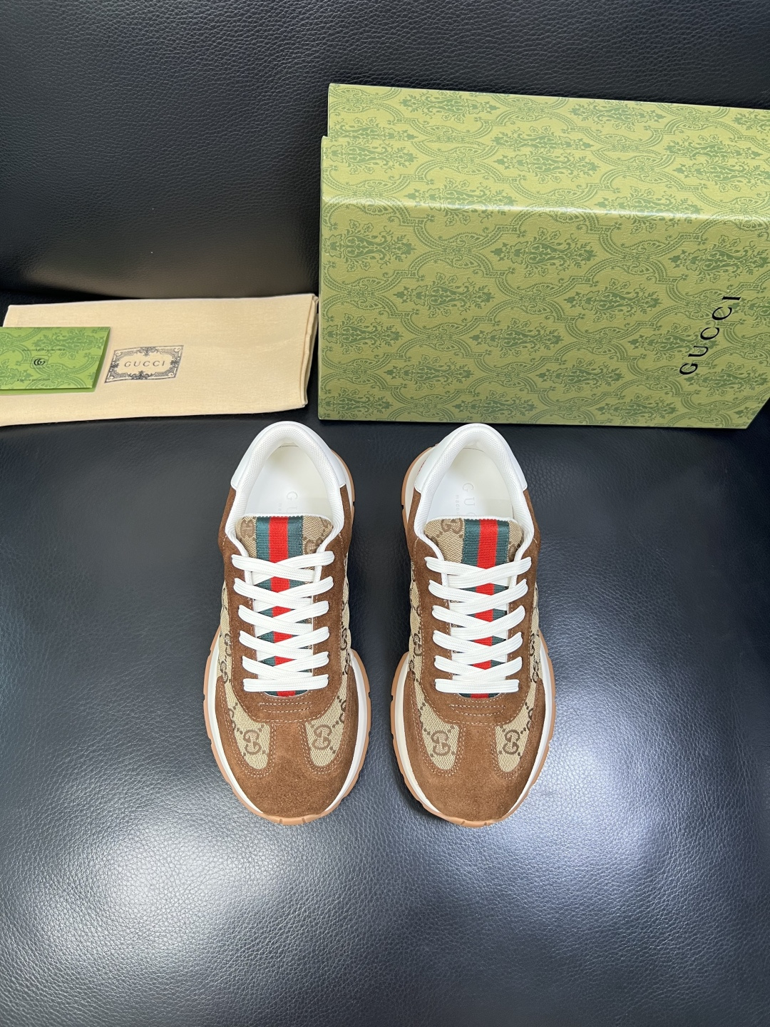 Gucci 高品质 顶级工艺品 古奇 专柜新款原厂配置，意大利进口牛皮面料，进口牛皮内里垫，透气舒适，鞋