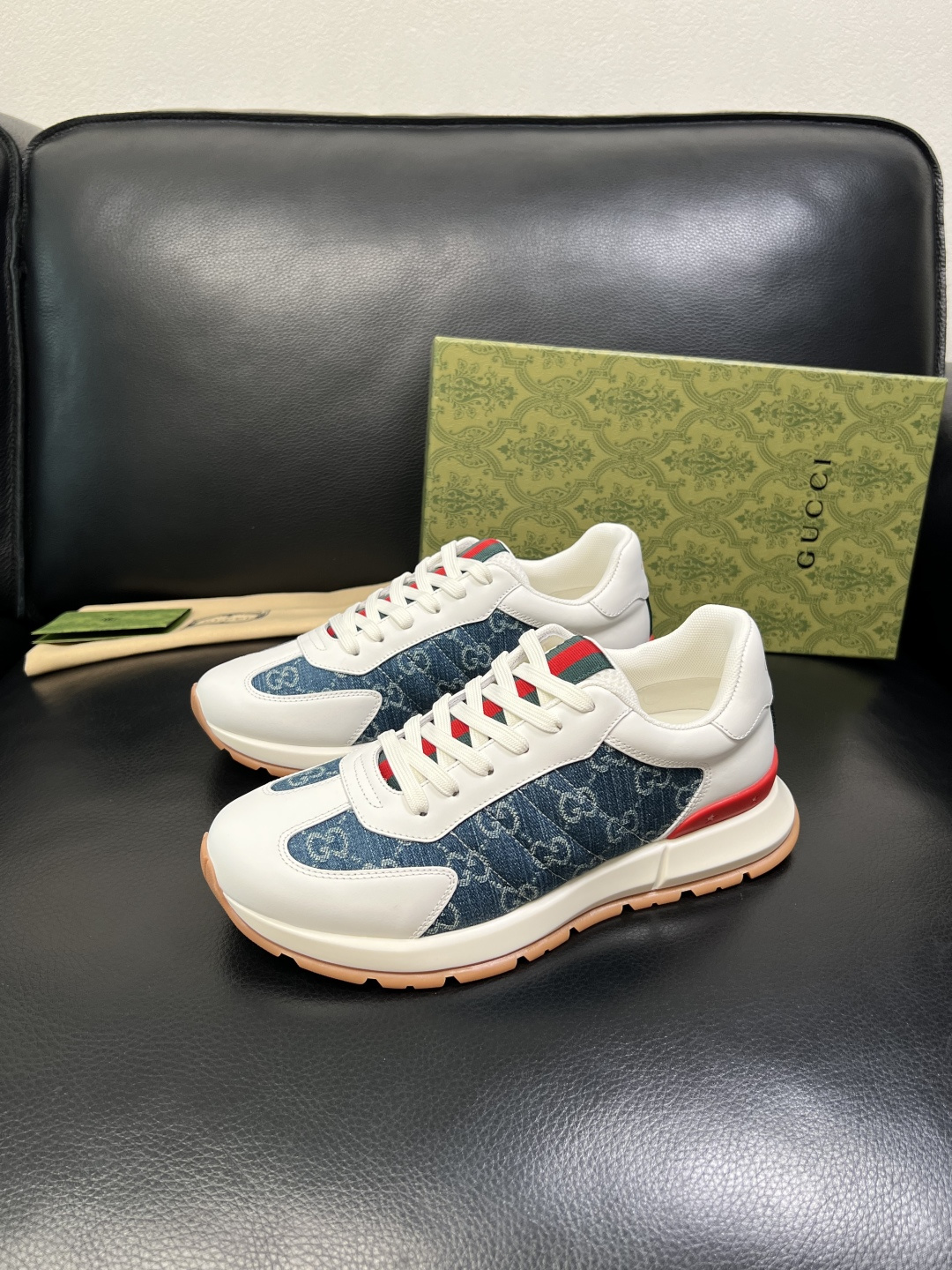 Gucci 高品质 顶级工艺品 古奇 专柜新款原厂配置，意大利进口牛皮面料，进口牛皮内里垫，透气舒适，鞋