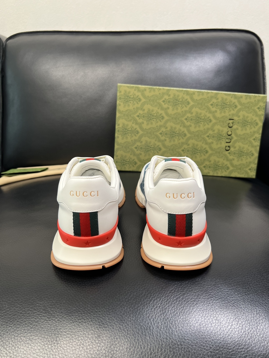 Gucci 高品质 顶级工艺品 古奇 专柜新款原厂配置，意大利进口牛皮面料，进口牛皮内里垫，透气舒适，鞋