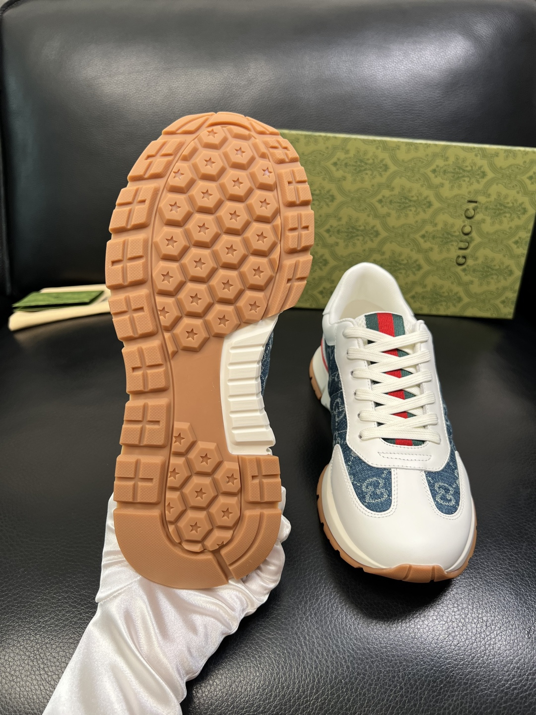 Gucci 高品质 顶级工艺品 古奇 专柜新款原厂配置，意大利进口牛皮面料，进口牛皮内里垫，透气舒适，鞋