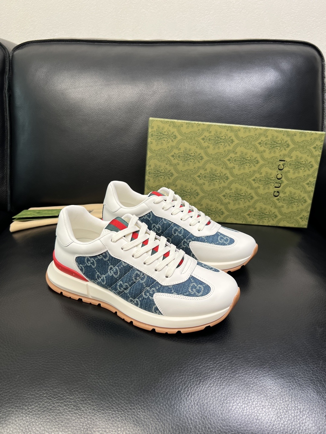 Gucci 高品质 顶级工艺品 古奇 专柜新款原厂配置，意大利进口牛皮面料，进口牛皮内里垫，透气舒适，鞋